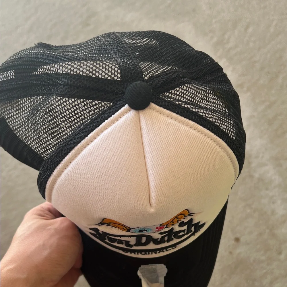 Von Dutch Black and White Logo Cap - Picture 10 of 13